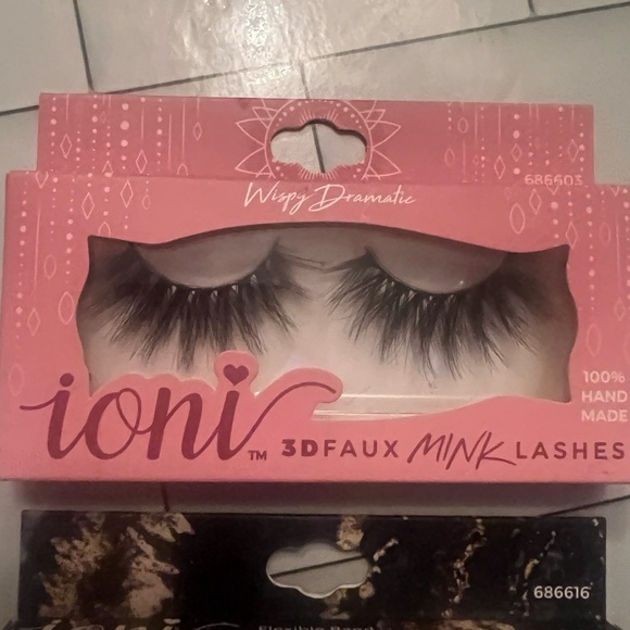 Ioni Lashes - Picture 10 of 10